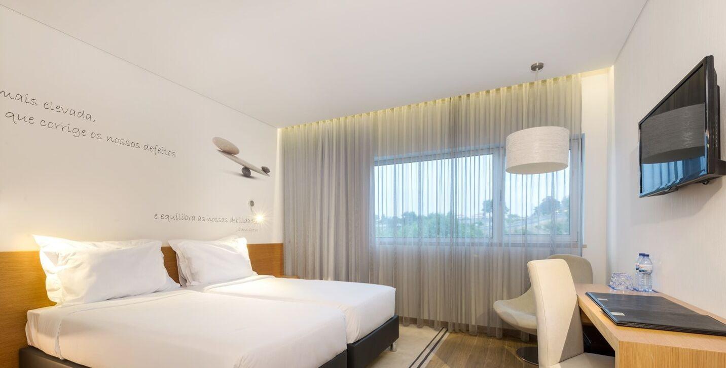 Tryp By Wyndham Leiria Hotel Luaran gambar