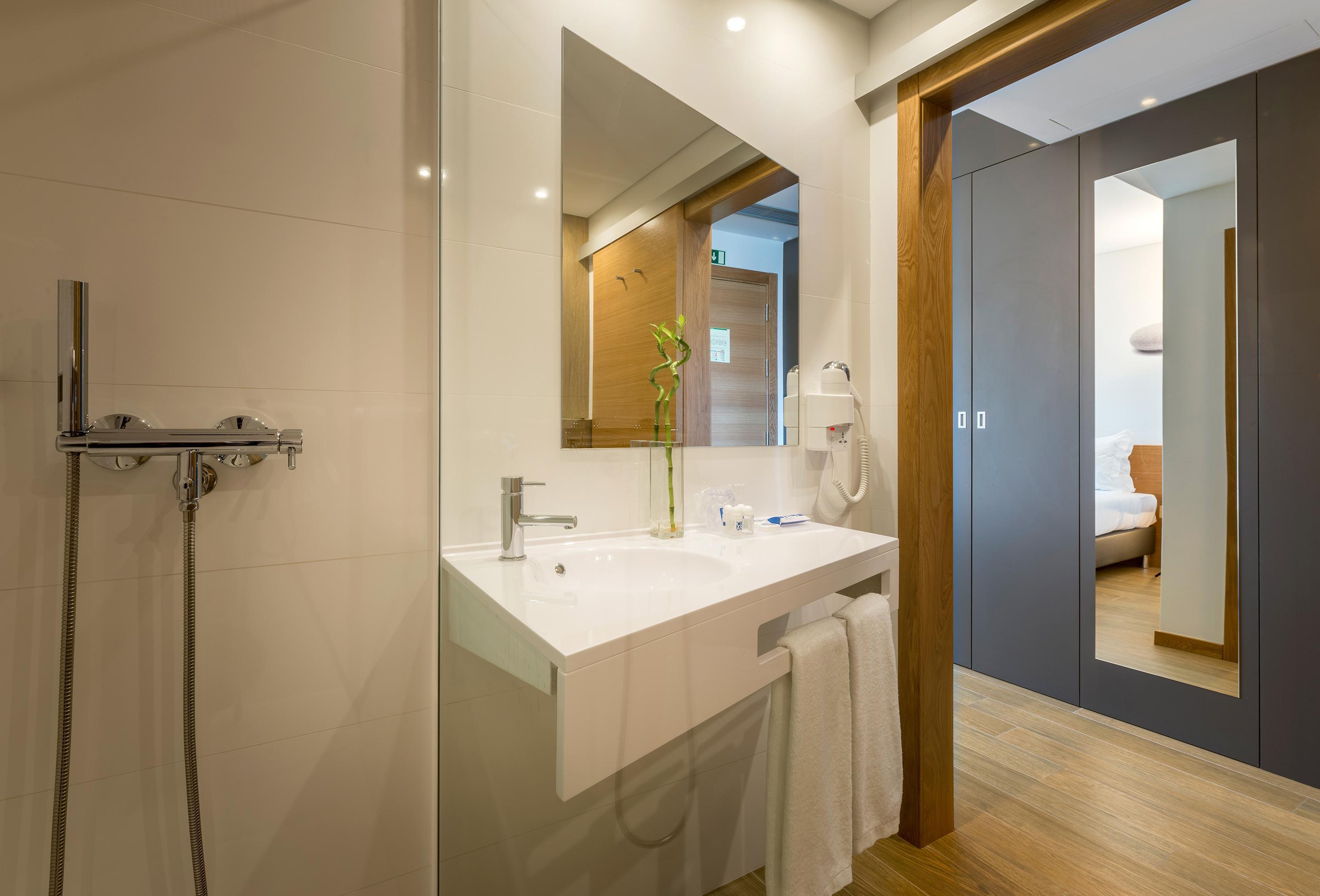 Tryp By Wyndham Leiria Hotel Luaran gambar