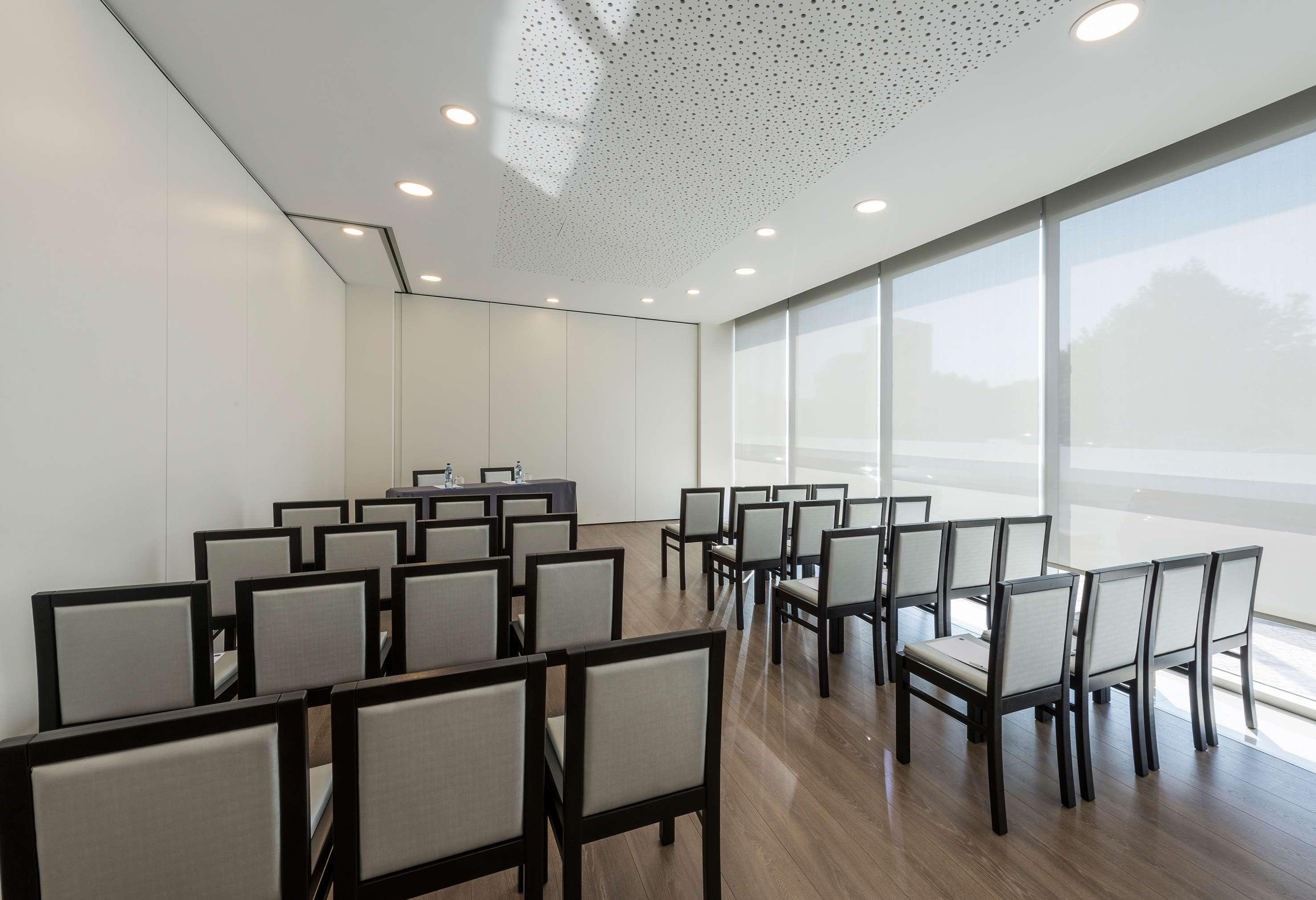 Tryp By Wyndham Leiria Hotel Luaran gambar