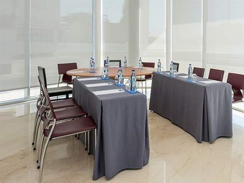 Tryp By Wyndham Leiria Hotel Luaran gambar